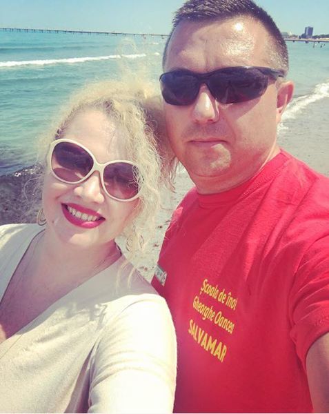 Fanii au intrat la bănuieli în privinţa bărbatului alături de care s-a fotografiat Oana Lis