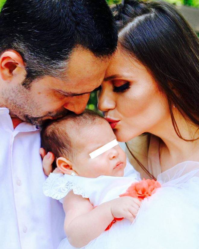 Petra, fetiţa lui Mădălin Ionescu şi a Cristinei Şişcanu, a fost botezată astăzi