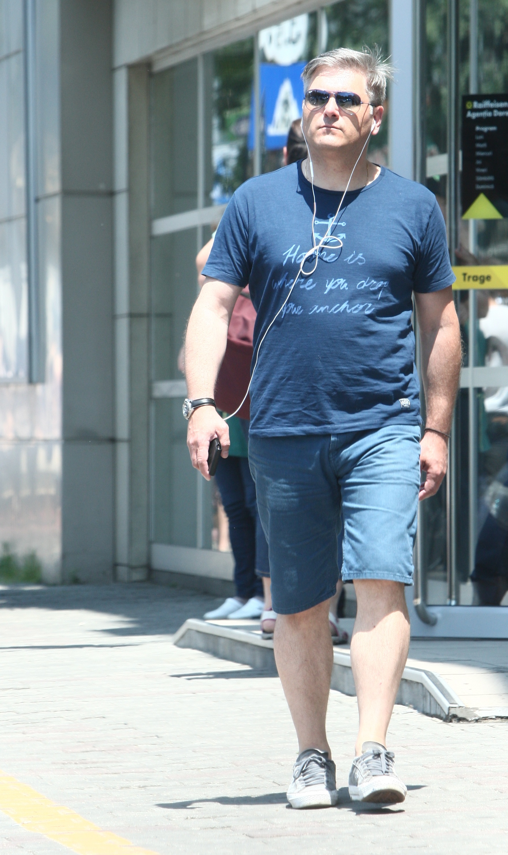 Mircea Radu şi-a scos 