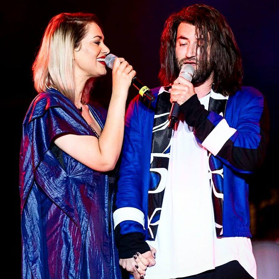 Feli şi Smiley susţin în continuare că sunt doar prieteni foarte buni