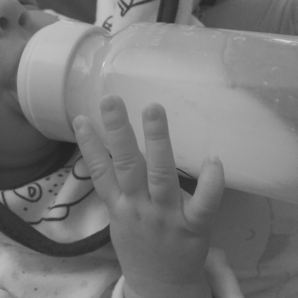 Simona Gherghe este ceva mai discretă în privinţa micuţei