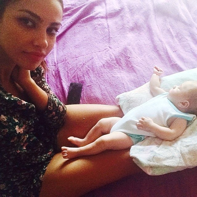 Mădălina Ghenea este o mămică tare frumoasă