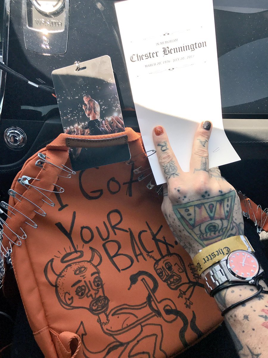 Accesul la înmormântarea lui Chester Bennigton s-a făcut ca la concert