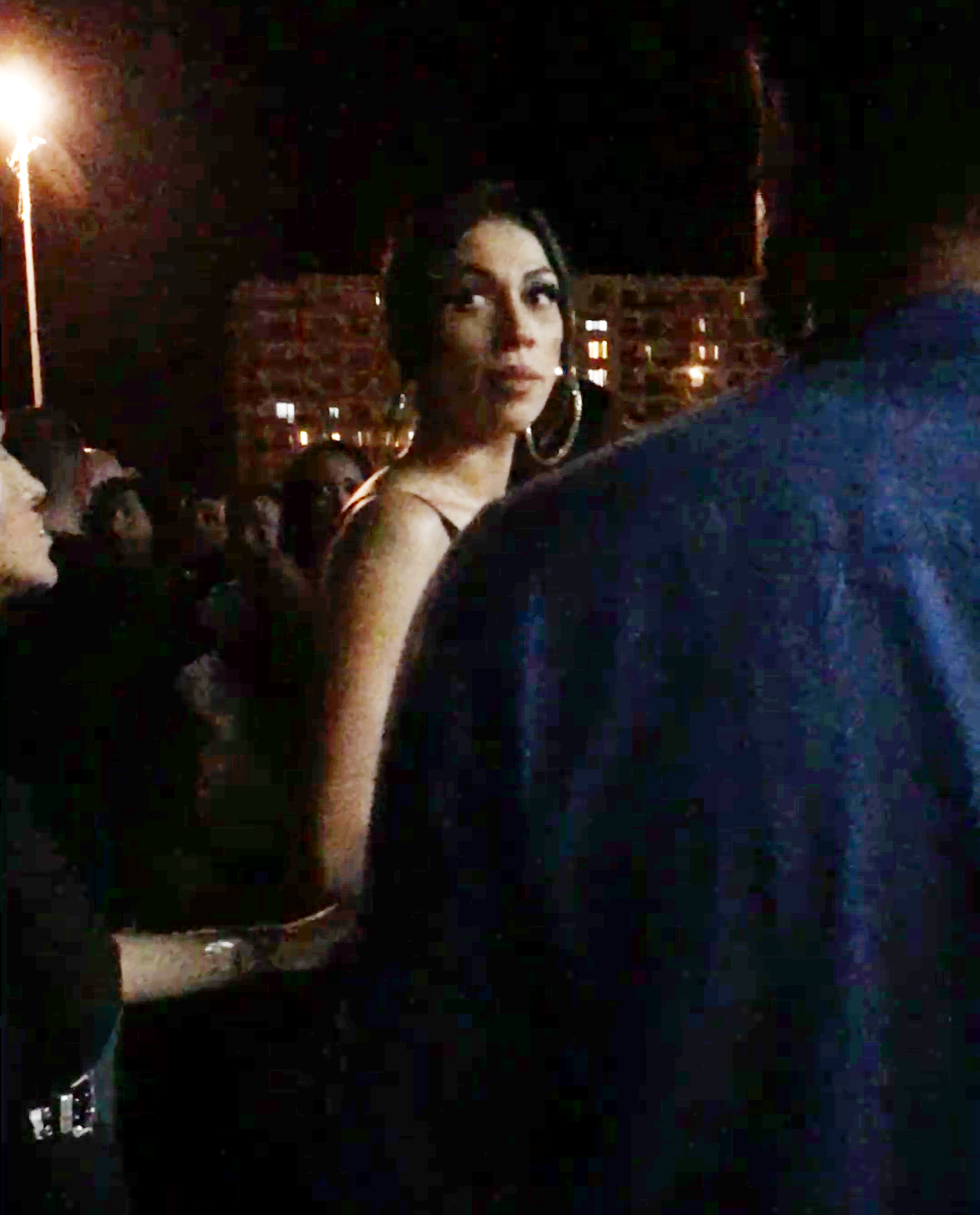 Seara, Raluca s-a distrat în club, tot cu prietenii