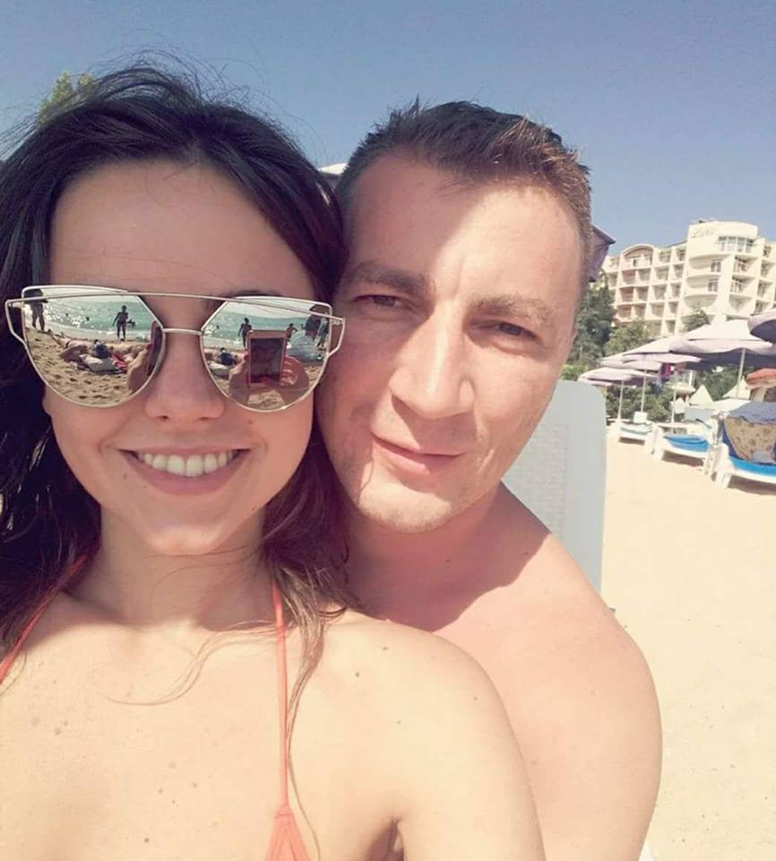 Marian Godină a plecat cu logodnica în concediu.