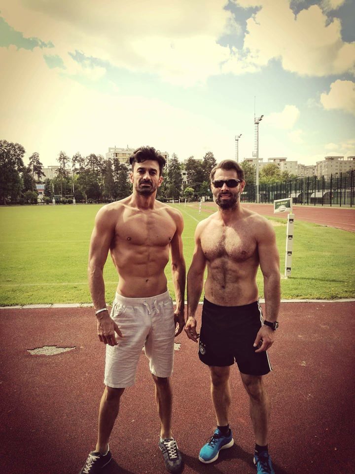 Marco (stânga) ar fi făcut amor cu Nico în timp ce Cătălin se afla în cealaltă cameră