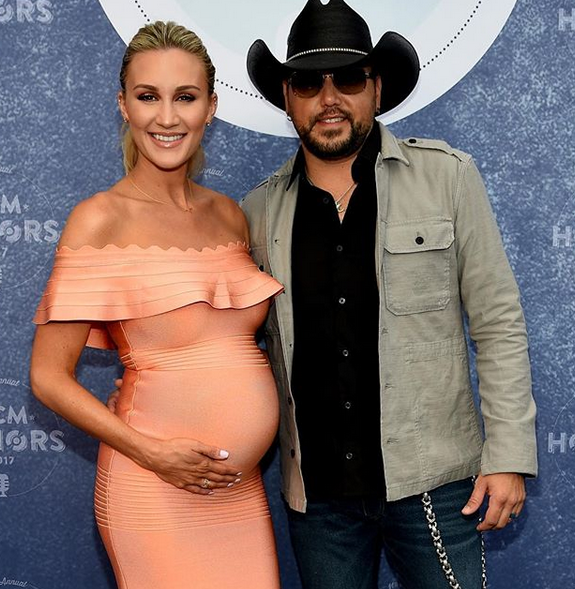 Jasol Aldean şi soţia lui, Brittany Kerr, au făcut senzaţie pe covorul roşu