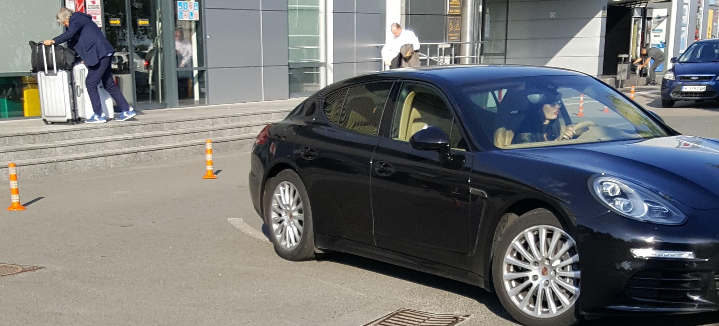 Brigitte i-a făcut bagajele lui Ilie Năstase şi l-a trimis la Bucureşti