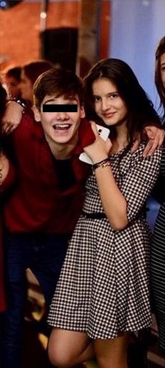 Carmina, fiica lui Liviu Vârciu, împreună cu prietenul ei