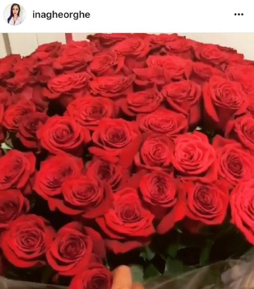 Ina a primit un buchet uriaş de trandafiri de la un admirator secret