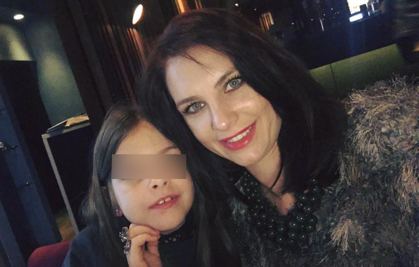 Adina Bourceanu a renunţat la blond.