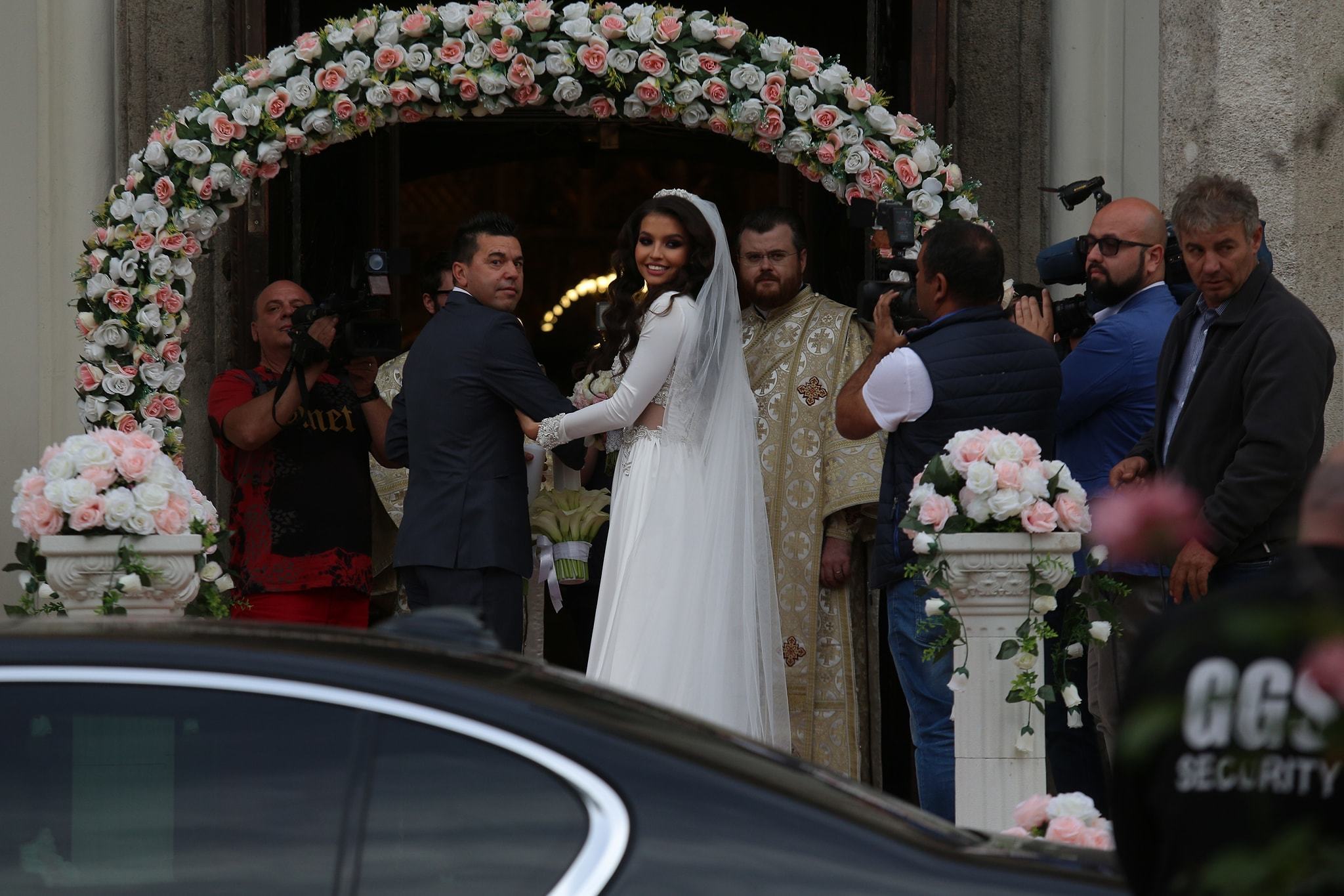 Sandra, o mireasă extrem de frumoasă