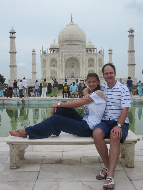 Relaţia dintre Sorina Docuz şi primarul Sectorului 3 din Bucureşti, Robert Negoiţă, a început pe vremea când şatena nu împlinise încă 18 ani!