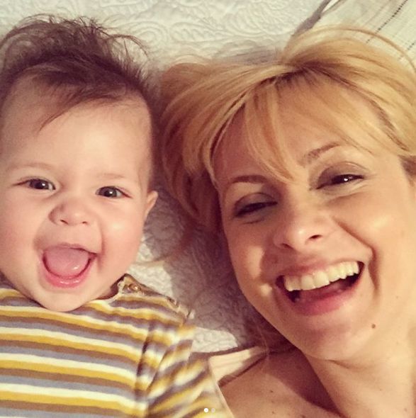 Simona Gherghe şi micuţa ei, Ana Georgia