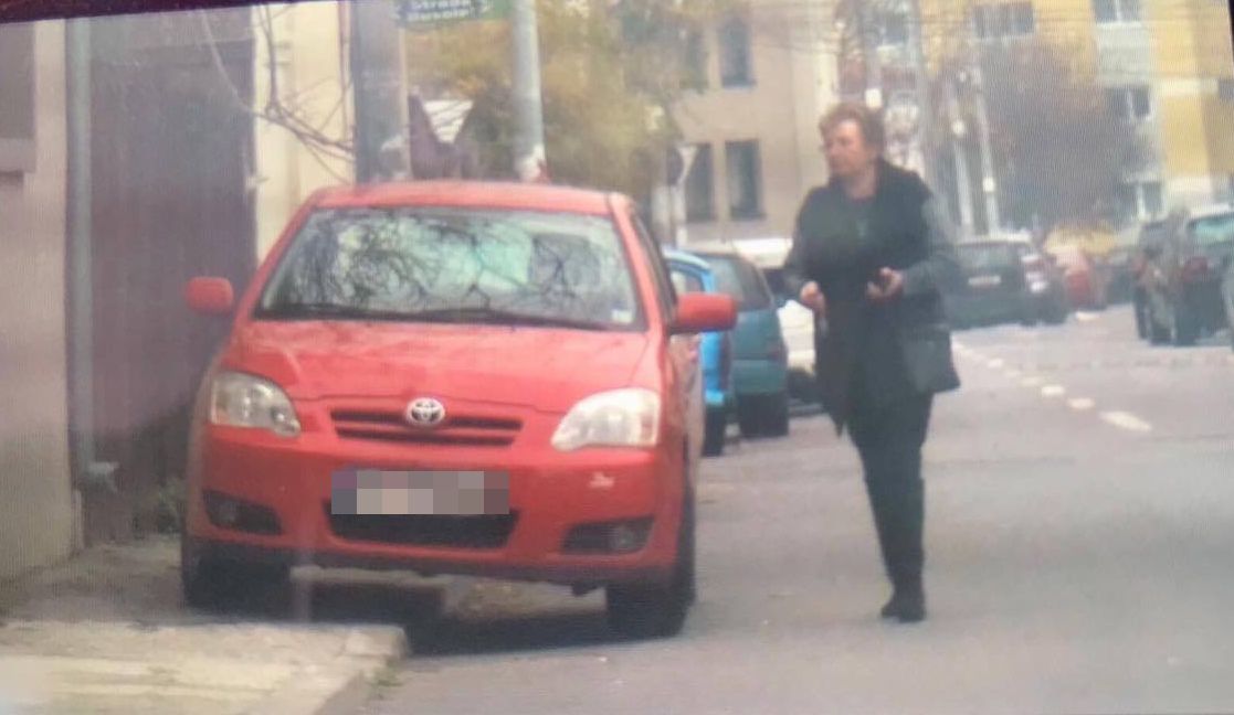 Doiniţa Maximilian s-a retras într-un bloc al familiei