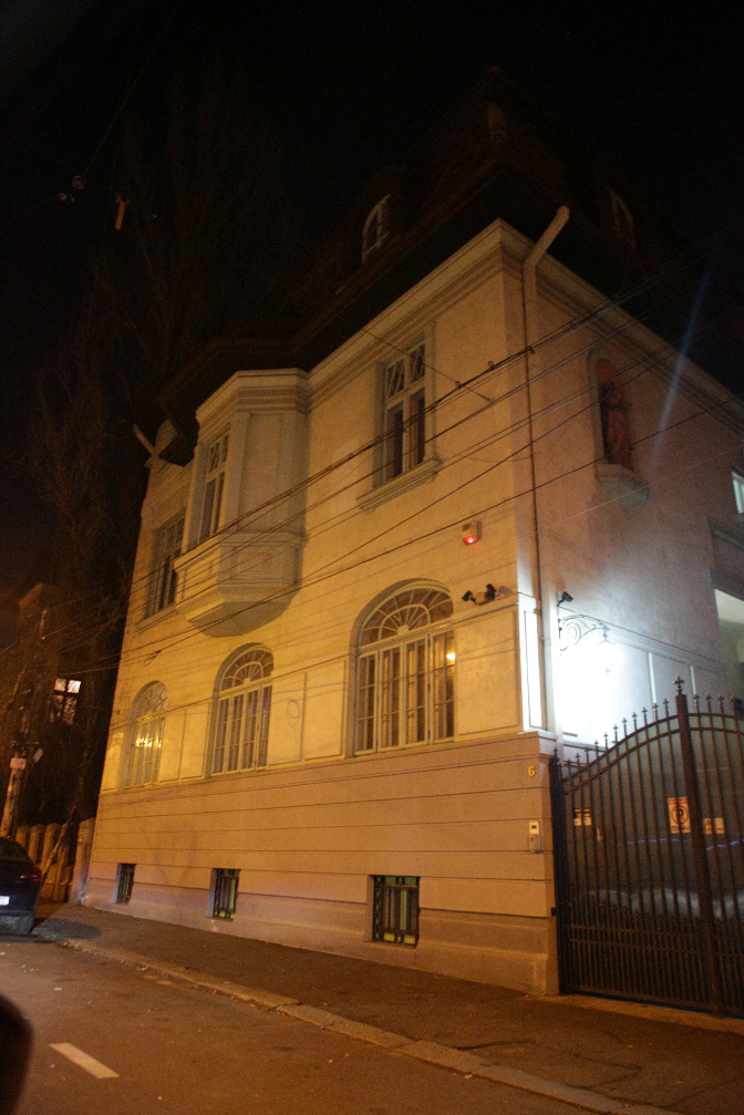 Prinţul Paul s-a rezumat la luminile de utilitate