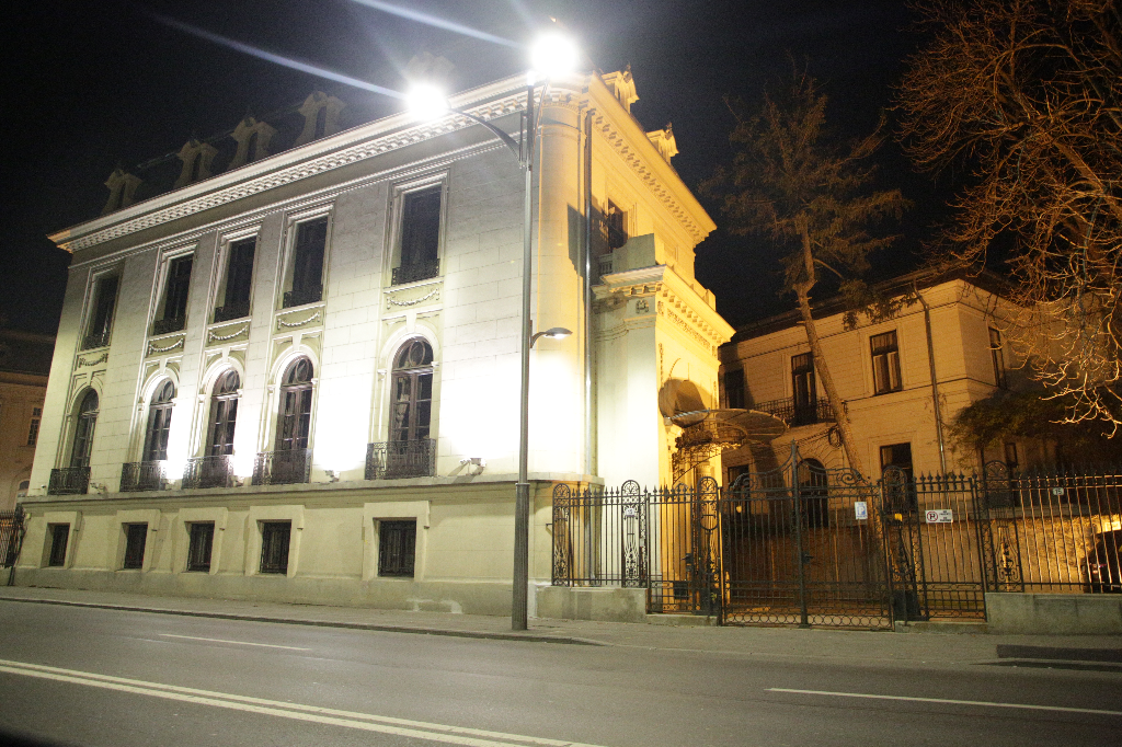 Palatul Mădălinei Ghenea pare nelocuit