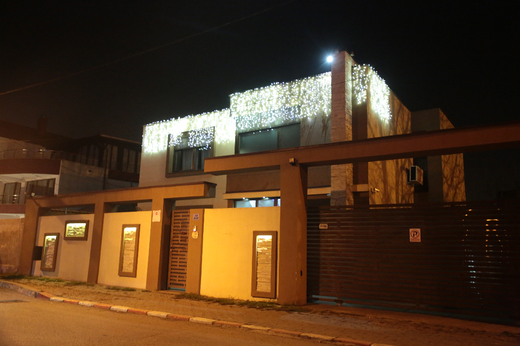 Pepe a preferat instalaţiile albe