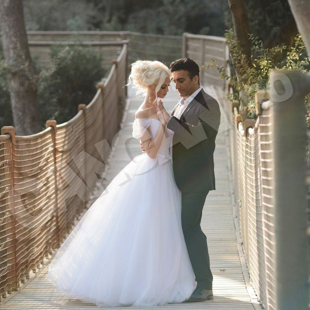 Diana Roibu s-a căsătorit cu omul de afaceri iranian Amir Badkoubeh