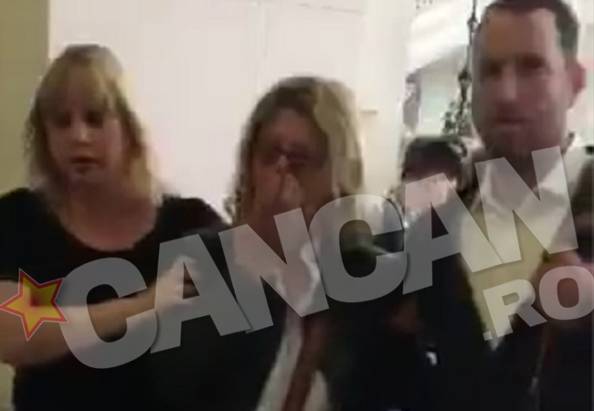 Când şi-a văzut fiul încătuşat, mama lui Ron Weiner abia s-a mai putut ţine pe picioare