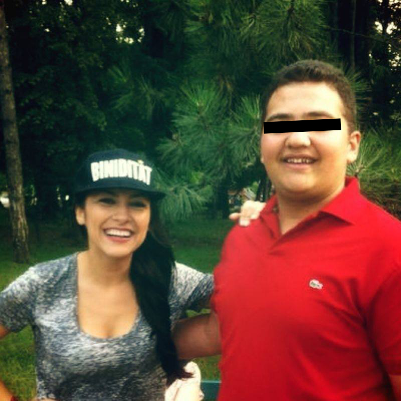 Richard Omar s-a declarat fan Andra, postand pe Facebook o poza in care apare alaturi de cantareata