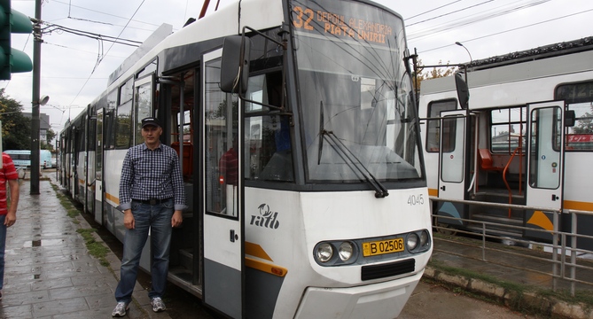 Printre liniile periculoase ale RATB se numara si cea a tramvaiului 32