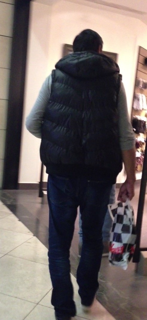 Tatal vedetei s-a imbracat...in tendinte