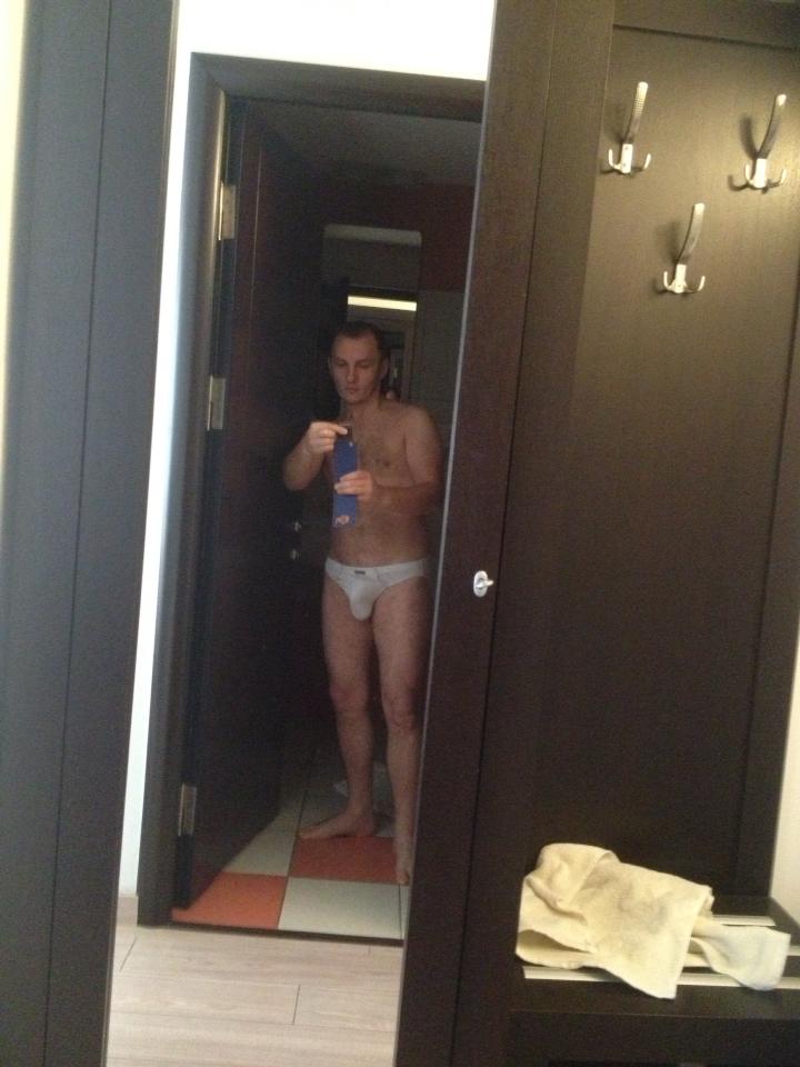 Chiar daca nu este in baia persoanala, Traistariu nu este deloc intimidat