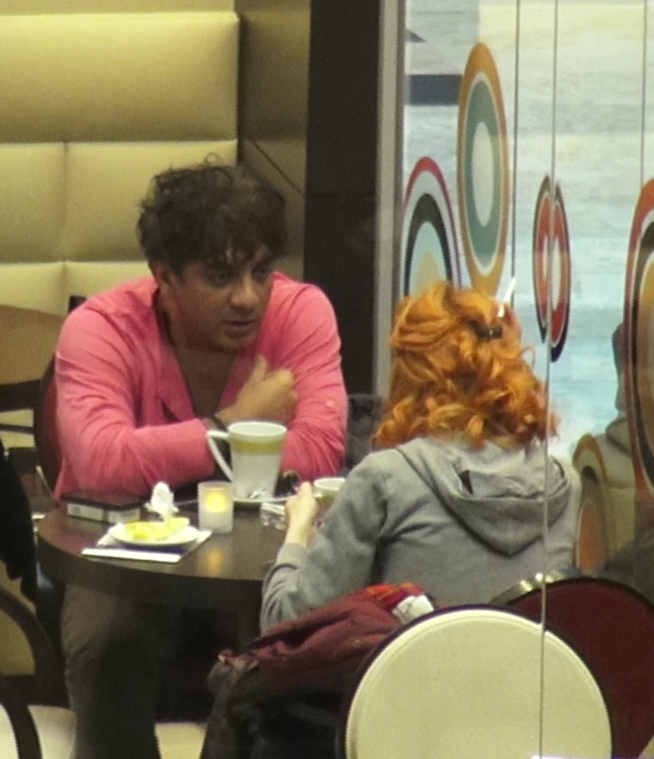 Marius si iubita lui s-au sorbit din priviri