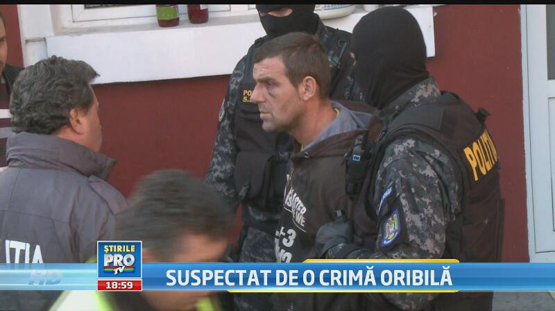 Criminalul a fost dus ieri in casa in care locuia pentru ca anchetatorii sa ridice noi probe
