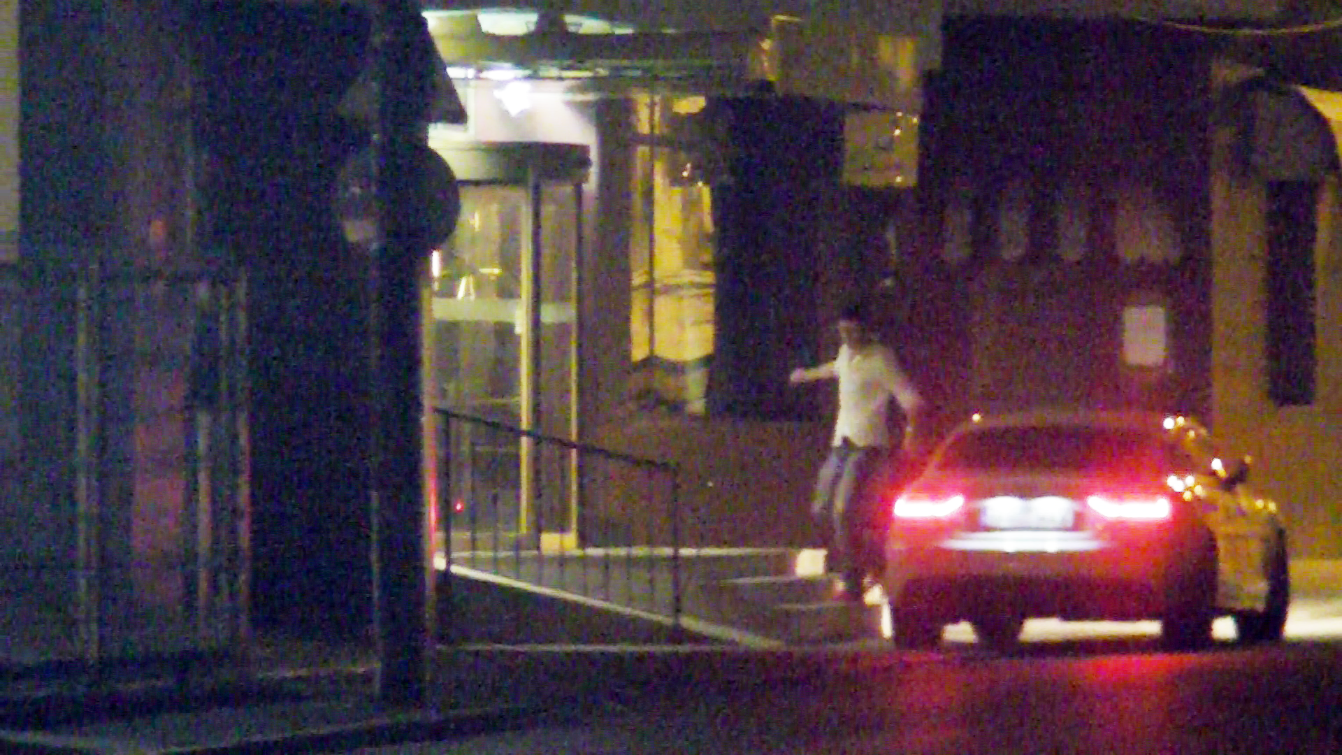 Amic Maxim ajunge acasa