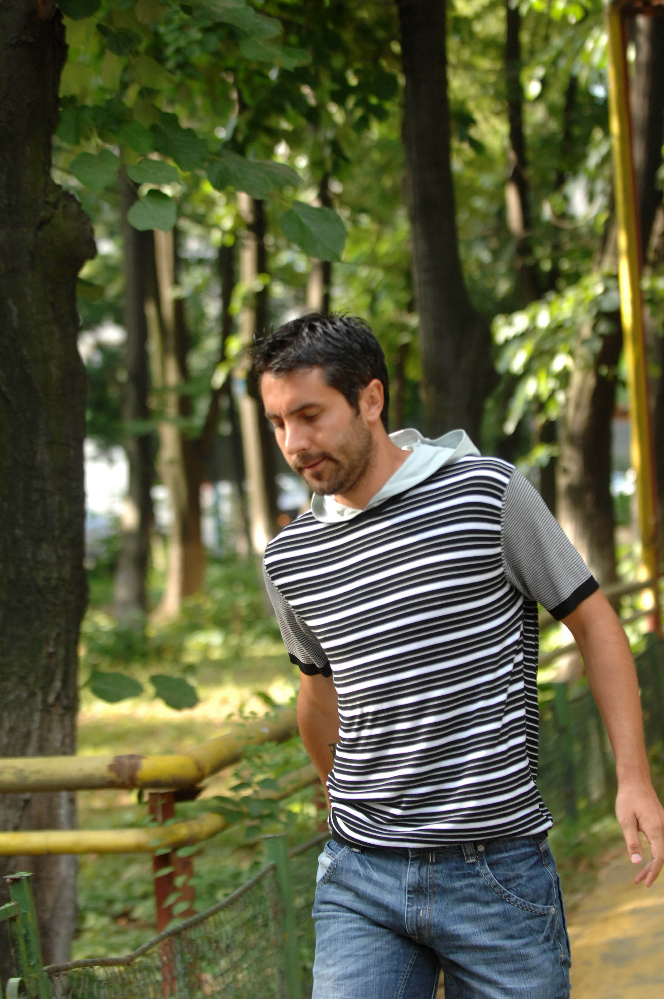 Fotbalistul a facut exces de zel in club si se pare ca s-a comportat foarte urat cu Denisa si cu prietena ei