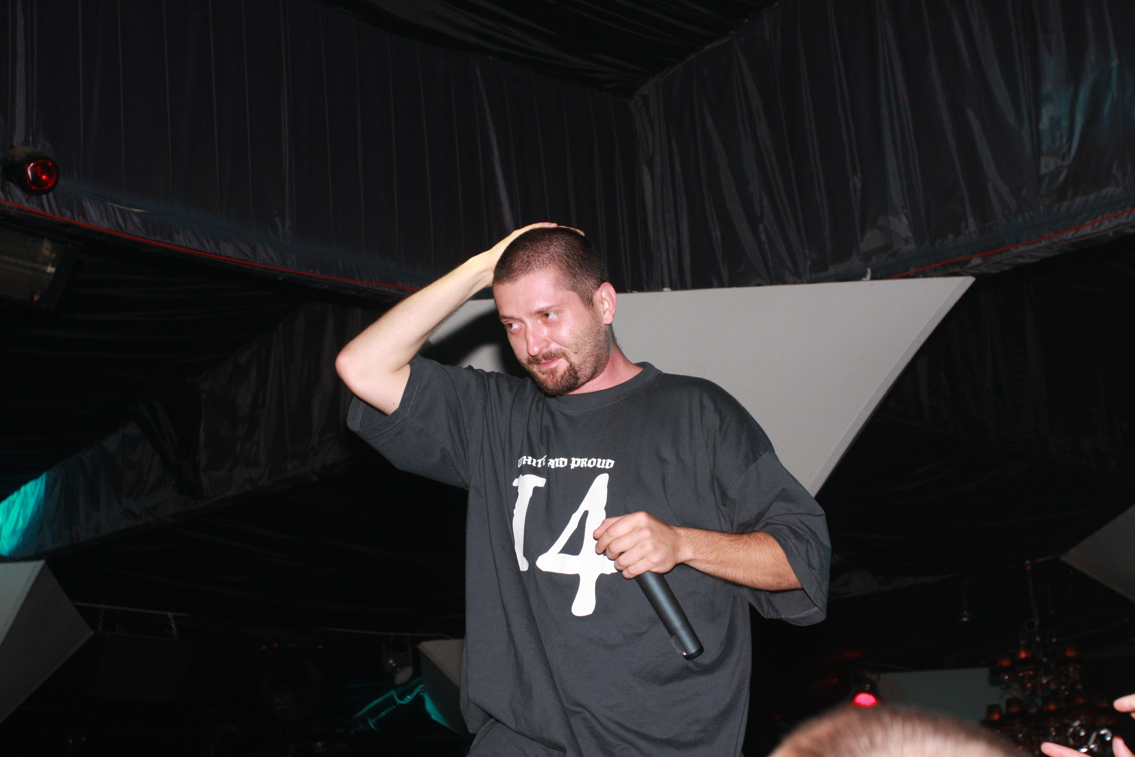 Cheloo de la Parazitii continua sa fie un personaj controversat