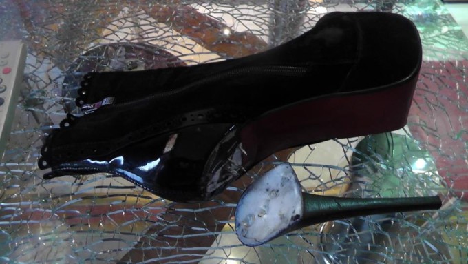 Nelson Mondialu' a deposedat-o pe Loredana de cizma, iar a doua zi a postat, triumfator, fotografia pe Facebook