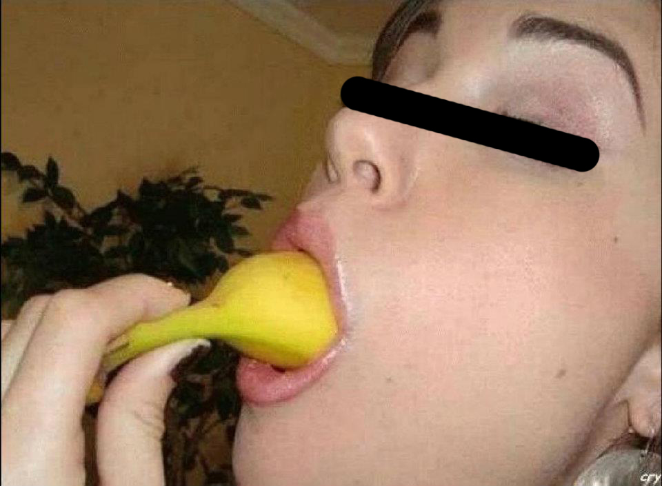 Fata esti frumoasa, dar cam...aranjata!