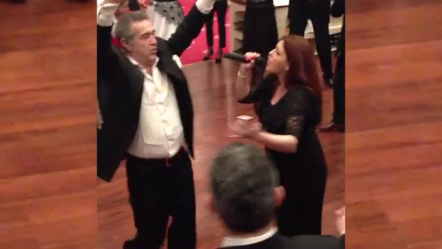 Becali a fost atat de impresionat incat a rabufnit pe ringul de dans