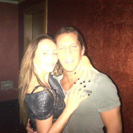 Flore si Michel Salgado s-au cunoscut intr-un club din Dubai