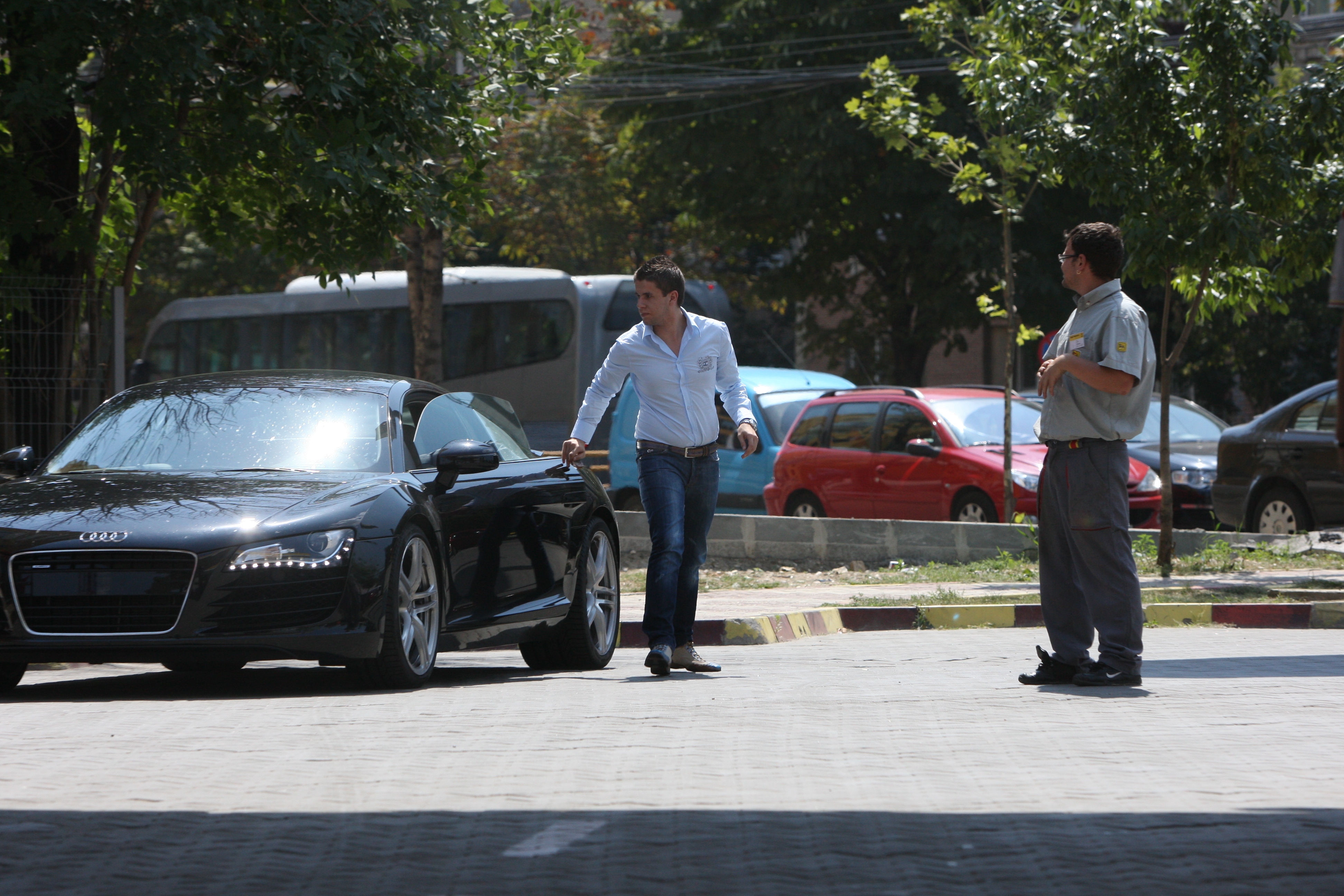 Fiul lui Cornel Penescu, Andrei, se ocupa acum de afacerile familiei