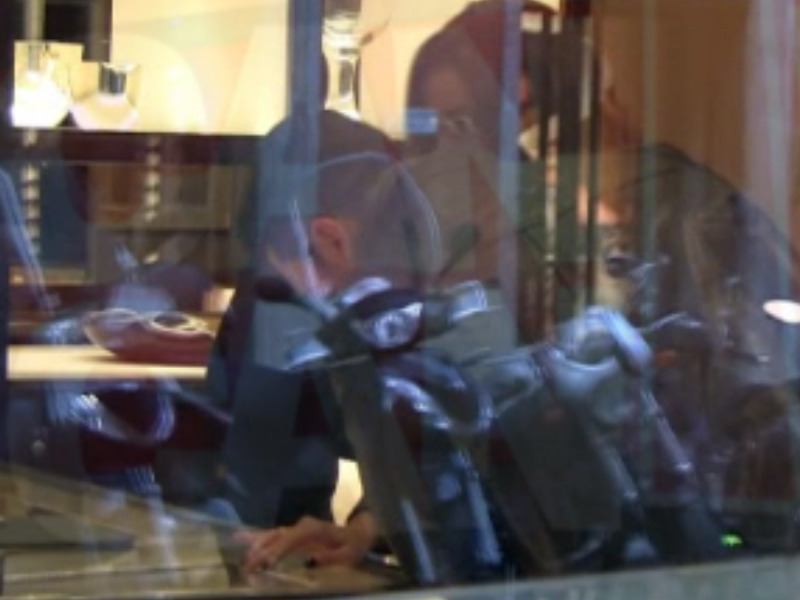 VIDEO Partea ultra secretă a vacanţei de la Roma! De ce a ieşit Bianca aproape goală pe geamul camerei de hotel?