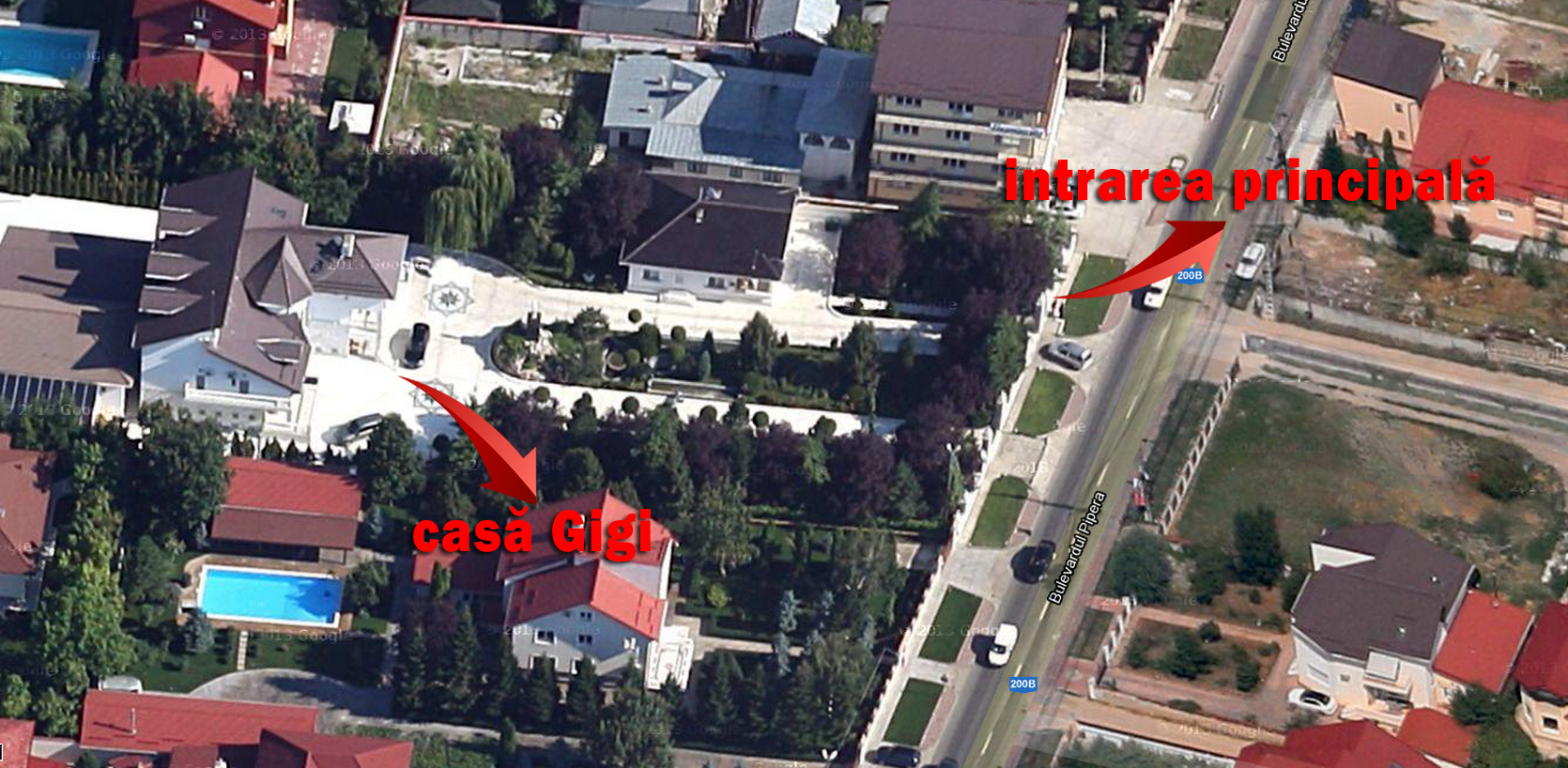 Vila somptuoasa si intrarea principala pe proprietatea lui Gigi Becali