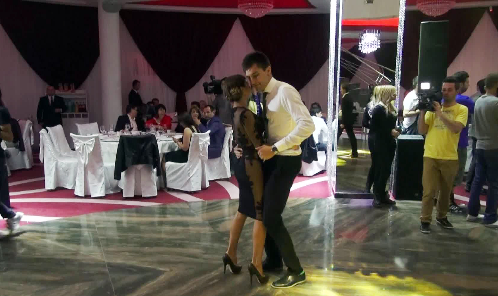 Antoaneta a atras toate privirile, eclipsand-o pe celebra Cruduta