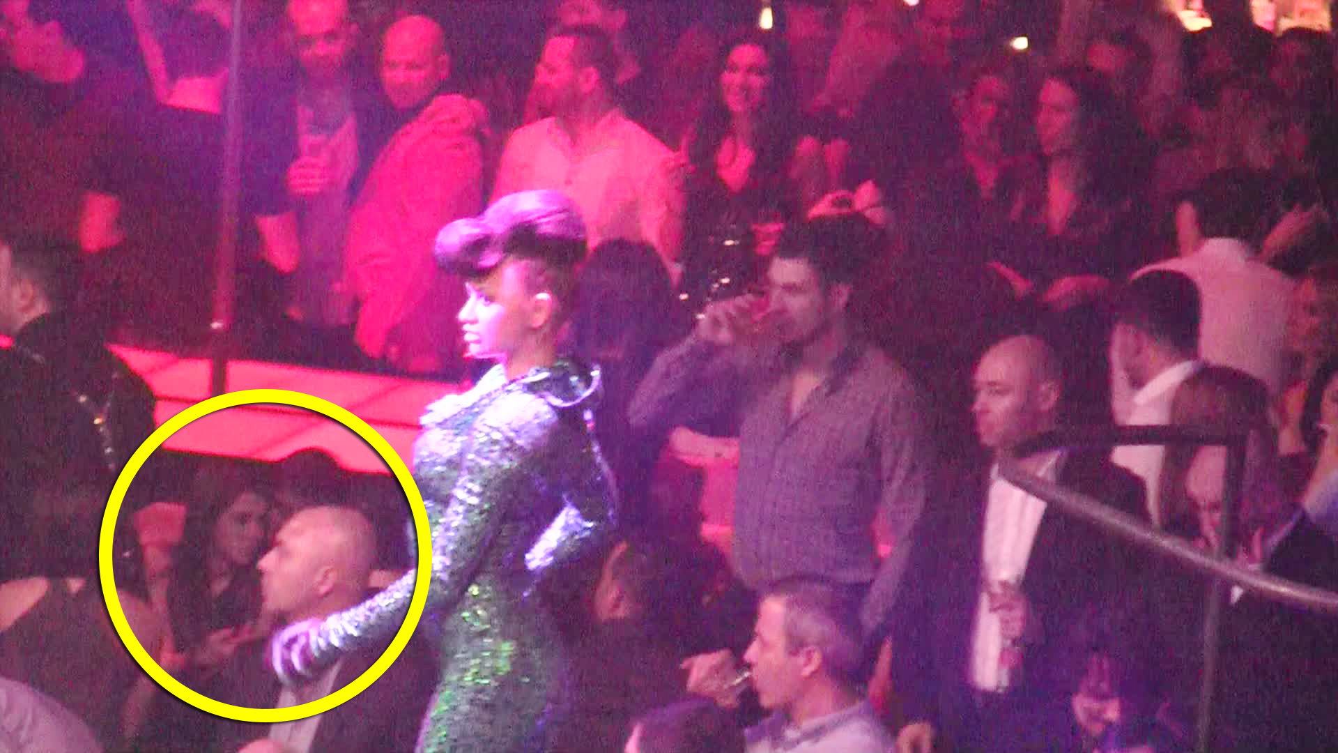 Marius si Teodora nu au dansat ci au preferat sa stea mai mult pe canapea