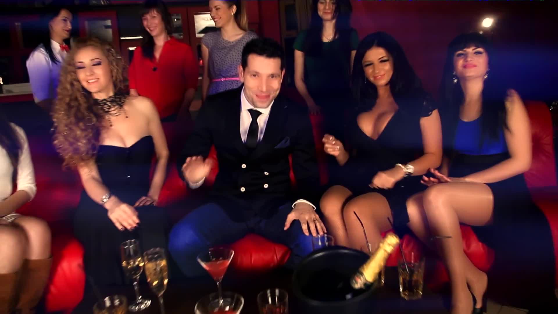 Fetele s-au simtit foarte bine in compania lui Cristi Dules