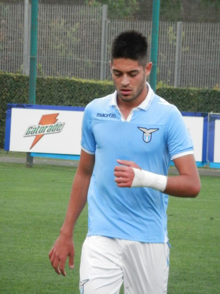 Tira a facut o impresie excelenta jucand pentru Lazio, devenind un fotbalist cu o cota foarte buna