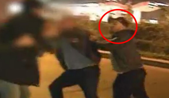 Unul din batausi in actiune