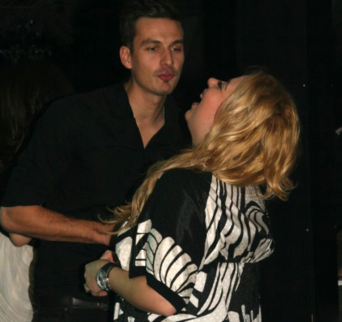 Potrivit gurilor rele, Szukala a 