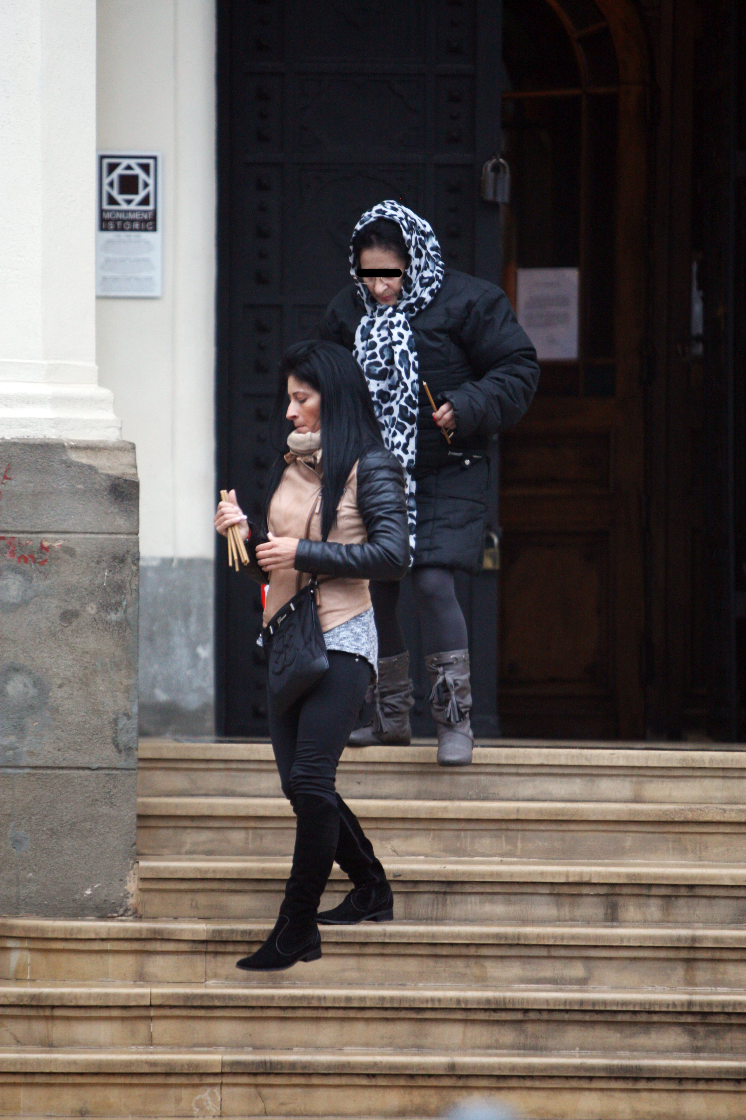 Fosta gimnasta s-a rugat si a aprins lumanari si la biserica Sf. Ciprian