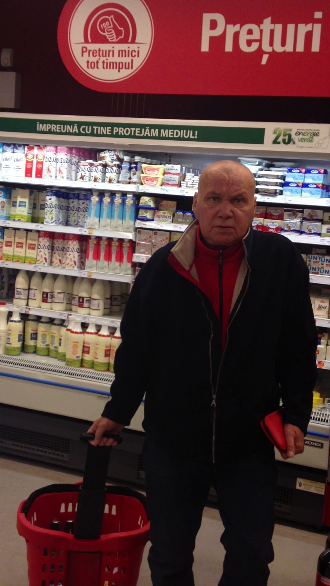 La cateva luni dupa plecarea de la 