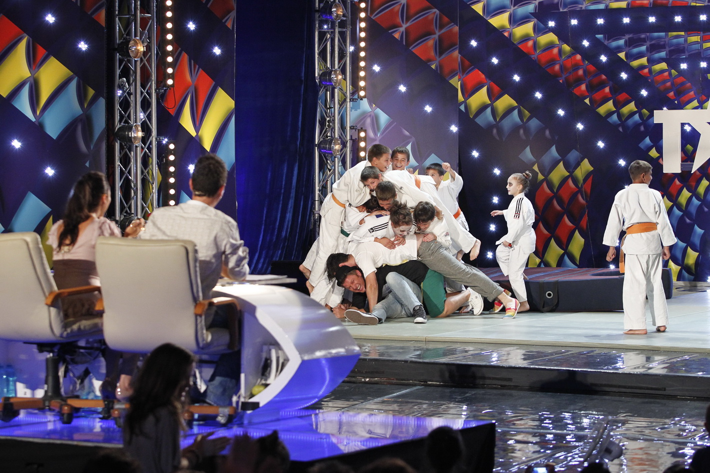 Mihai Petre, pus la pământ de un judokan, pe scena de la