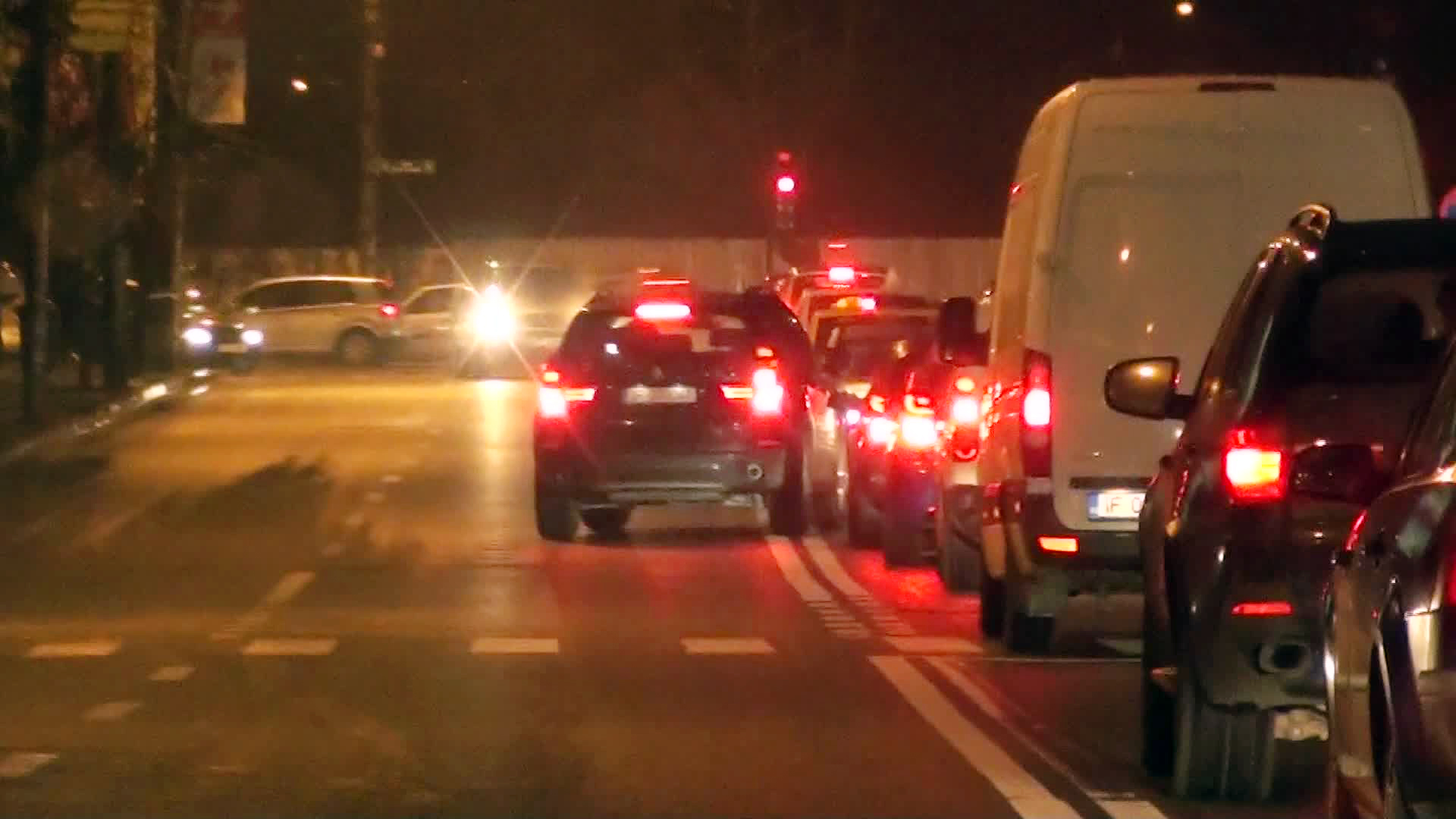 Andreea a gonit prin oras si a incalcat reguli de circulatie pentru a ajunge la timp